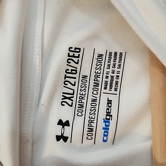Under Armour Baselayer - Picture 4 of 7
